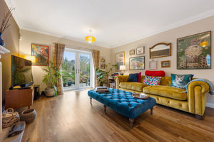 Living room- click for photo gallery